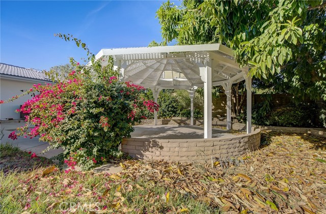 11200 Jellico Avenue, Granada Hills CA: https://media.crmls.org/medias/0e77ebeb-df93-49d5-b815-fb05ddfe249b.jpg