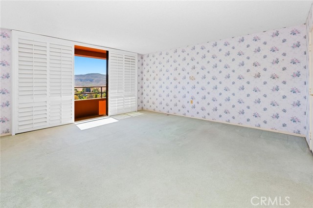 24055 Paseo Del Lago, Laguna Woods CA: https://media.crmls.org/medias/0e77f677-544a-4e8a-b76f-a373670cef16.jpg