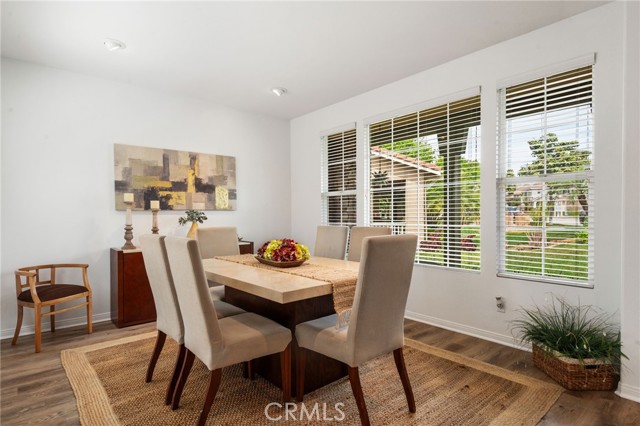 Detail Gallery Image 10 of 38 For 27563 Weeping Willow Dr, Valencia,  CA 91354 - 4 Beds | 2/1 Baths