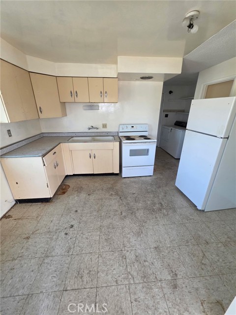 Detail Gallery Image 4 of 23 For 16300 Teague, –,  CA 92241 - 2 Beds | 2 Baths