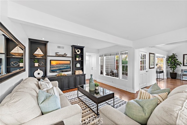 Detail Gallery Image 16 of 39 For 2768 Hillview Dr #17,  Newport Beach,  CA 92660 - 3 Beds | 2/1 Baths