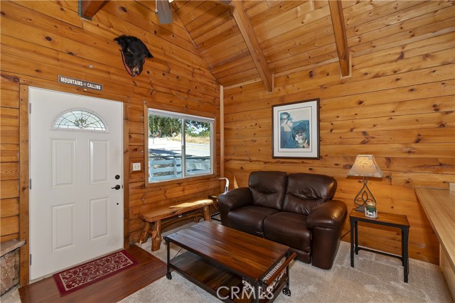 Detail Gallery Image 6 of 49 For 27026 Overlook Ln, Lake Arrowhead,  CA 92352 - 2 Beds | 1/1 Baths