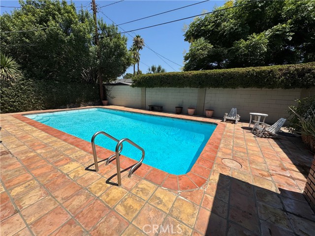 6552 Aqueduct Avenue, Van Nuys CA: https://media.crmls.org/medias/0e7aaa3f-76c3-492b-b583-67e03f348194.jpg