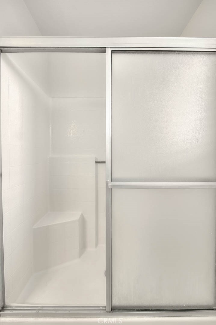 https://media.crmls.org/medias/0e7b85a1-441e-4dec-a6bc-0651ceb00f28.jpg?preset=X-Large
