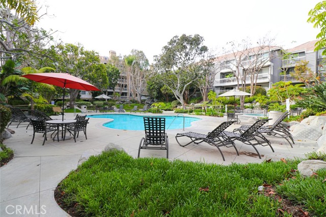 Detail Gallery Image 22 of 32 For 20331 Bluffside Cir #417,  Huntington Beach,  CA 92646 - 3 Beds | 2 Baths