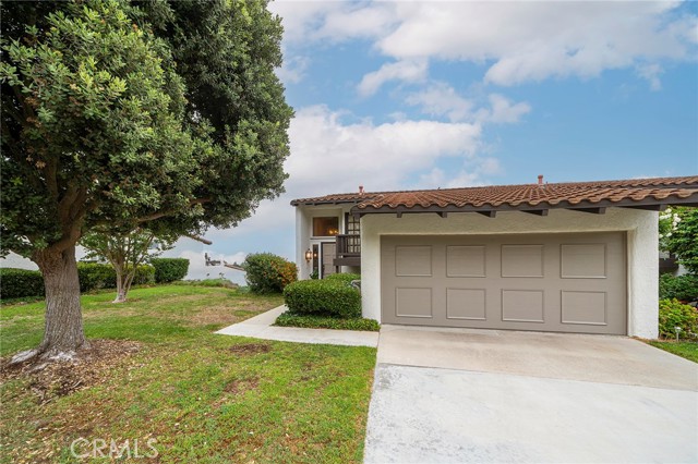 33 Oaktree Lane, Rolling Hills Estates, California 90274, 2 Bedrooms Bedrooms, ,3 BathroomsBathrooms,Residential,Sold,Oaktree,OC22217896