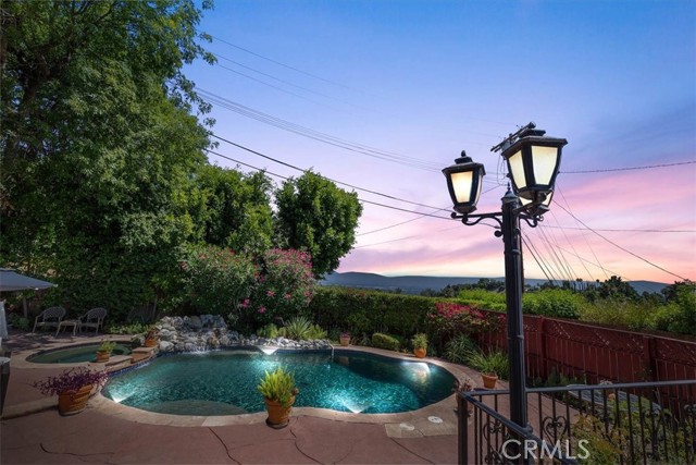 Detail Gallery Image 33 of 33 For 17861 Cathedral Pl, Encino,  CA 91316 - 3 Beds | 3 Baths