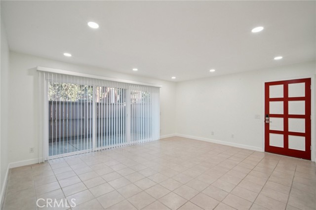 Detail Gallery Image 9 of 39 For 1044 Cabrillo Park Dr #B,  Santa Ana,  CA 92701 - 2 Beds | 1 Baths