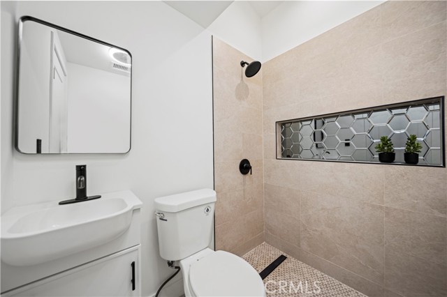 Detail Gallery Image 24 of 47 For 18718 Delight St, Canyon Country,  CA 91351 - 4 Beds | 2 Baths