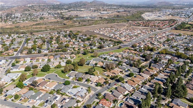 Detail Gallery Image 7 of 22 For 7000 Batavia, Riverside,  CA 92503 - 4 Beds | 2 Baths