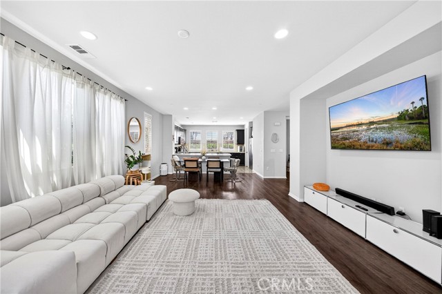 Detail Gallery Image 12 of 25 For 1021 Mandarin, Fullerton,  CA 92833 - 3 Beds | 3/1 Baths