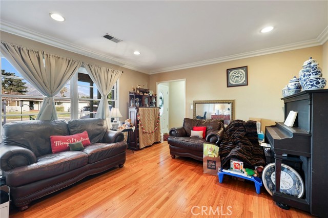 Detail Gallery Image 5 of 27 For 415 Cortez Rd, Arcadia,  CA 91007 - 3 Beds | 3 Baths