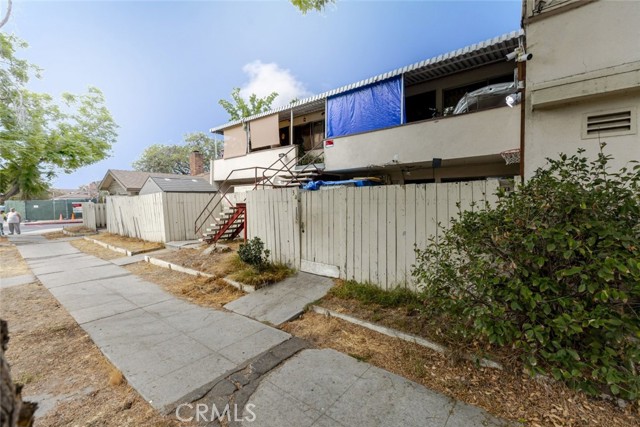 12401 Archwood Street, North Hollywood CA: https://media.crmls.org/medias/0e81b0e6-6b9b-4a0e-b562-5042071d78d8.jpg