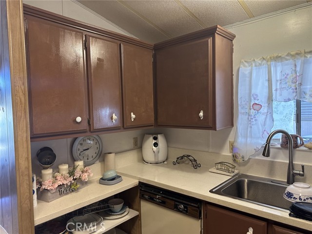 Detail Gallery Image 6 of 18 For 1300 W Menlo Ave #128,  Hemet,  CA 92543 - 2 Beds | 2 Baths