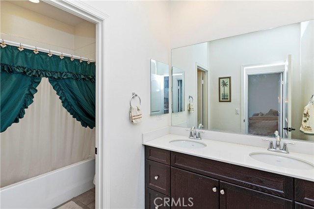 Detail Gallery Image 7 of 28 For 4815 Casillas Way, Fontana,  CA 92336 - 5 Beds | 3/1 Baths