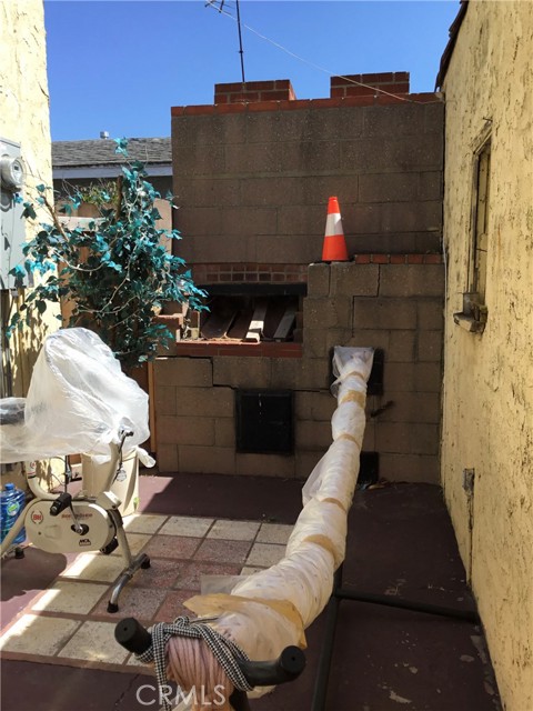 Detail Gallery Image 21 of 39 For 6001 4th Ave, Los Angeles,  CA 90043 - 2 Beds | 1 Baths