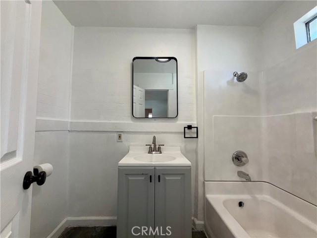 Detail Gallery Image 17 of 40 For 1270 S Indiana, East Los Angeles,  CA 90023 - 2 Beds | 1 Baths