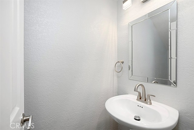 Detail Gallery Image 22 of 39 For 470 Annette Pl, Corona,  CA 92879 - 6 Beds | 2/1 Baths