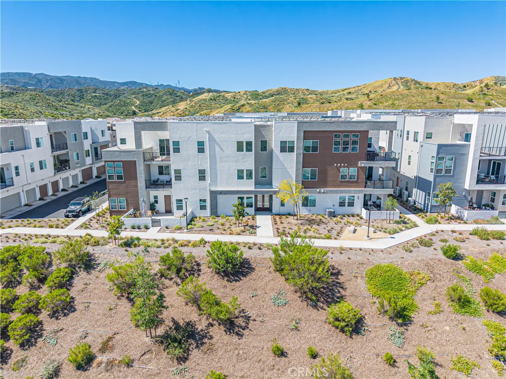 27212 Diamond Peak Lane #203