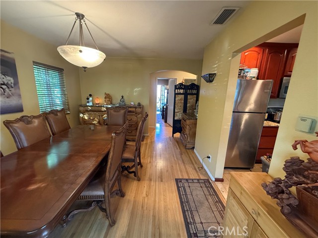 Detail Gallery Image 6 of 12 For 4317 E 6th, Long Beach,  CA 90814 - 3 Beds | 2 Baths