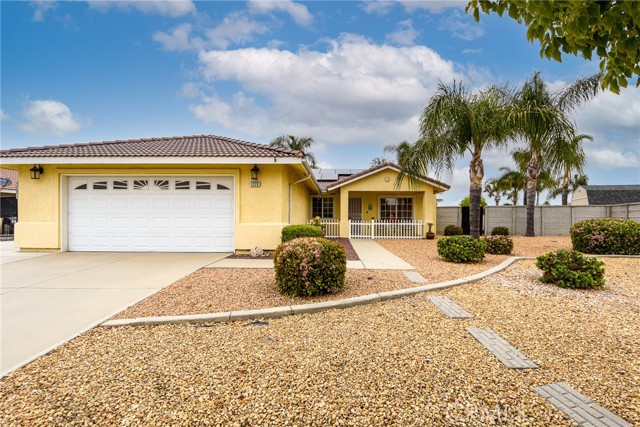 Detail Gallery Image 3 of 38 For 1220 Auburn St, Hemet,  CA 92545 - 3 Beds | 2 Baths