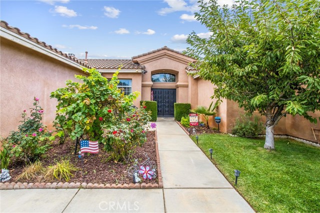 Detail Gallery Image 4 of 51 For 35525 Lynfall St, Yucaipa,  CA 92399 - 4 Beds | 2/1 Baths