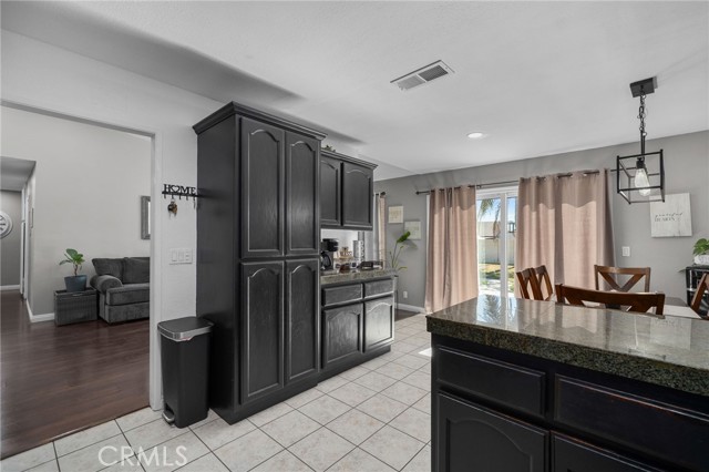 Detail Gallery Image 8 of 20 For 24315 Dolan Dr, Moreno Valley,  CA 92553 - 4 Beds | 2 Baths