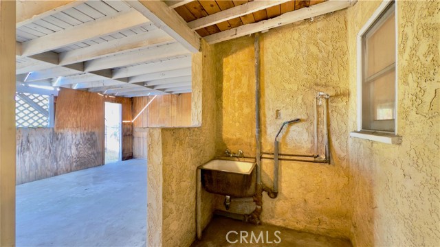 Detail Gallery Image 24 of 34 For 11030 De Garmo Ave, Pacoima,  CA 91331 - 2 Beds | 1 Baths