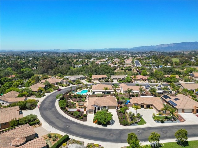 Detail Gallery Image 9 of 56 For 287 Tom Mcguinness Jr. Cir, Fallbrook,  CA 92028 - 4 Beds | 2/1 Baths