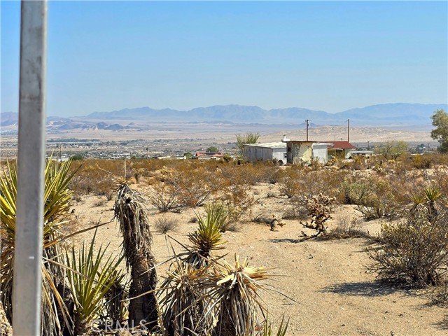 Detail Gallery Image 5 of 12 For 8138 Utah Trl, Twentynine Palms,  CA 92277 - 2 Beds | 2 Baths