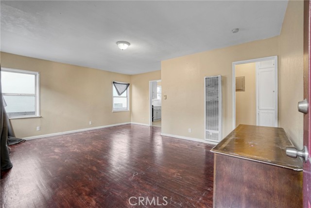 Detail Gallery Image 12 of 49 For 10807 Compton Ave, Los Angeles,  CA 90059 - – Beds | – Baths