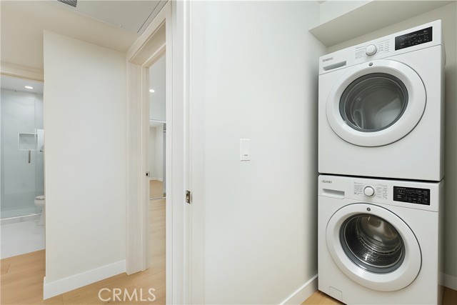 Detail Gallery Image 4 of 15 For 4627 La Crescenta Ave, La Crescenta,  CA 91214 - 1 Beds | 1 Baths