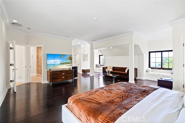 13320 Mulholland Drive, Beverly Hills CA: https://media.crmls.org/medias/0e8b5b4c-cadc-4414-a23f-96626fd3128f.jpg