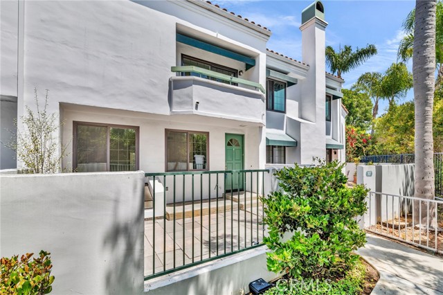19562 Pompano Lane, Huntington Beach CA: https://media.crmls.org/medias/0e8b60f9-8f8d-44cb-99a1-d86f49b6205c.jpg