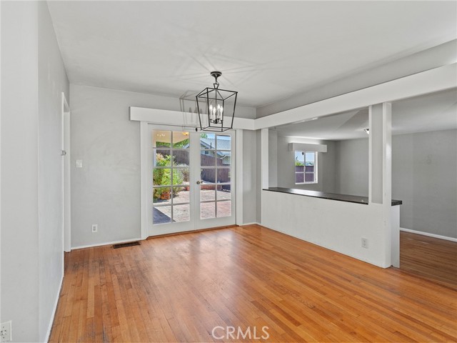 Detail Gallery Image 9 of 61 For 3761 Aguilar St, Los Angeles,  CA 90065 - 4 Beds | 2 Baths