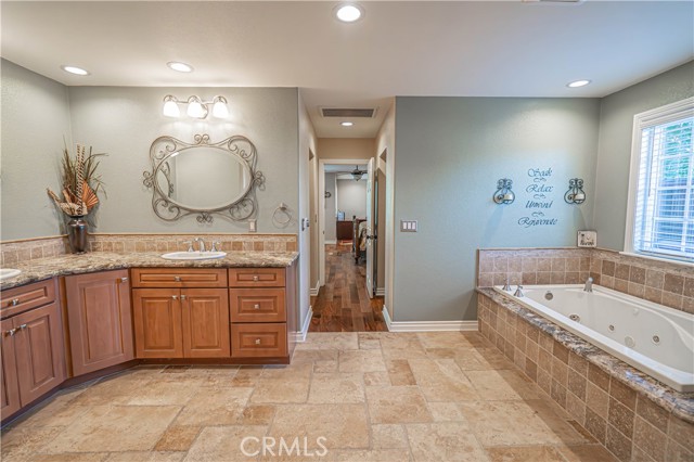 Detail Gallery Image 35 of 65 For 22422 Los Rogues Dr, Saugus,  CA 91350 - 4 Beds | 3/1 Baths