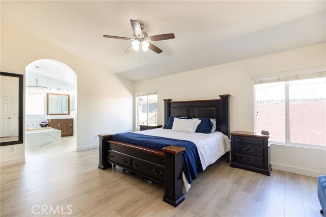 35183 Flamingo Way, Winchester CA: https://media.crmls.org/medias/0e8bcb8f-504a-48ee-ba65-d1fa3f02d169.jpg