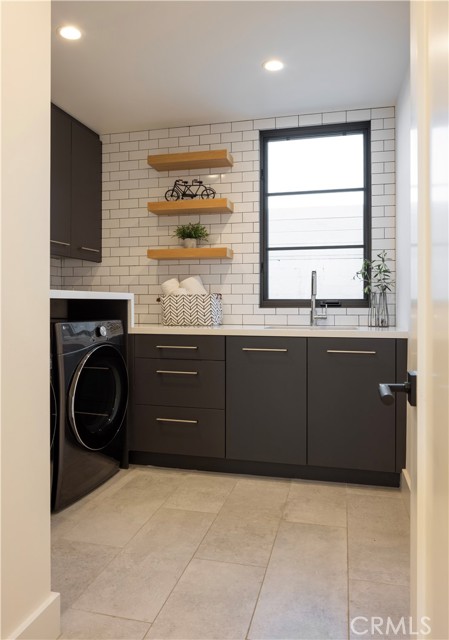 Detail Gallery Image 21 of 33 For 304 Goldenrod Ave, Corona Del Mar,  CA 92625 - 4 Beds | 3/2 Baths