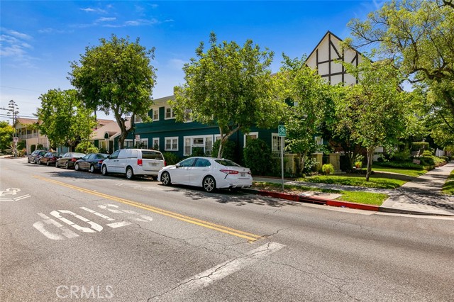 244 North Kenwood Street photo 1