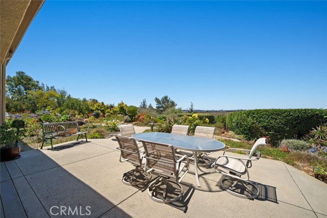 225 Broken Arrow Road, Nipomo CA: https://media.crmls.org/medias/0e8cc513-5669-48cd-9a61-2c5939f73413.jpg