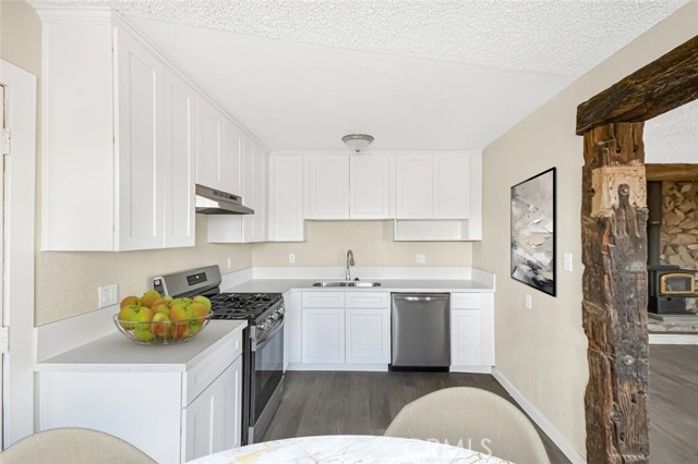 Detail Gallery Image 5 of 14 For 47242 92nd St, Lancaster,  CA 93536 - 2 Beds | 1 Baths