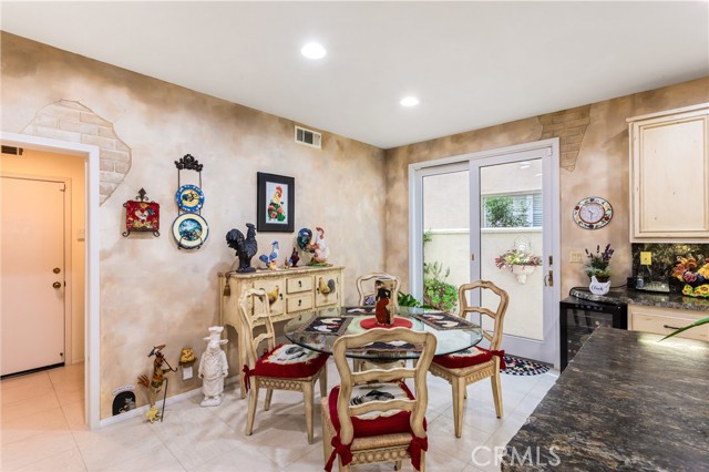 12665 Stanton, Tustin CA: https://media.crmls.org/medias/0e8d9ef6-d5d9-4ab8-b507-e1fdfb9446bb.jpg