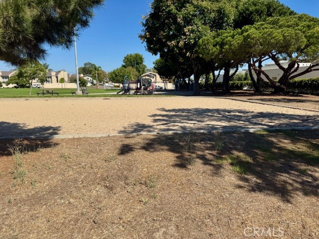 Detail Gallery Image 10 of 10 For 18612 Demion Cir a,  Huntington Beach,  CA 92646 - 3 Beds | 2 Baths