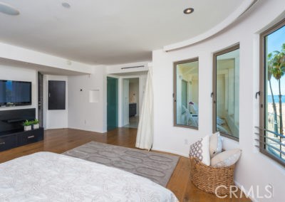 Detail Gallery Image 5 of 13 For 11 Marine Terrace #4,  Santa Monica,  CA 90401 - 3 Beds | 3/1 Baths