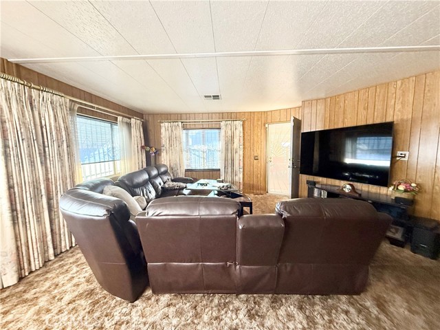 Detail Gallery Image 15 of 36 For 816 San Marcos Dr, Hemet,  CA 92543 - 3 Beds | 2 Baths