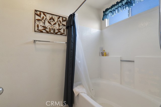 37234 Newbury photo 18