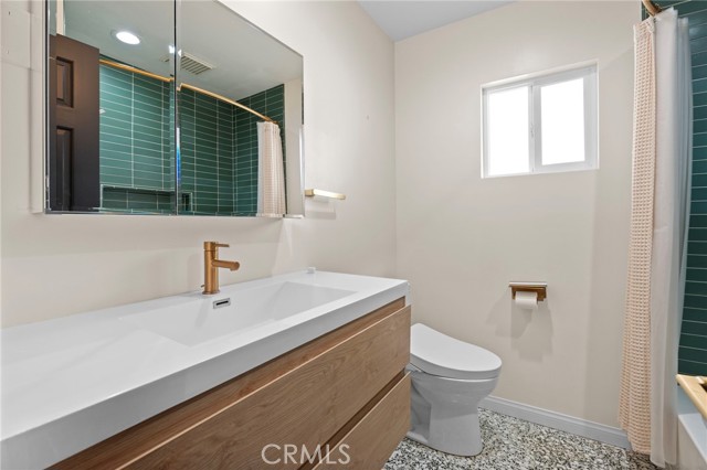 Detail Gallery Image 18 of 40 For 6417 Graves, Lake Balboa,  CA 91406 - 3 Beds | 2 Baths