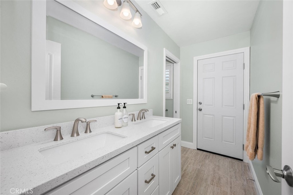 0e8ee066 E20b 407c Baec 1787c228e509