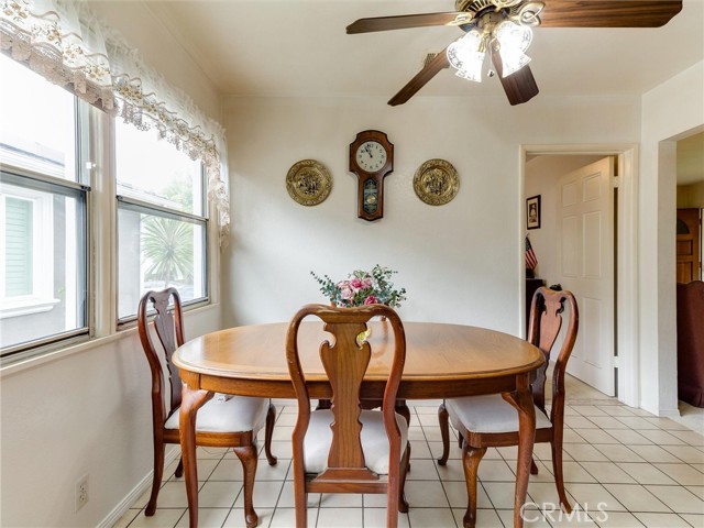 Detail Gallery Image 12 of 39 For 4856 Lomina Ave, Lakewood,  CA 90713 - 3 Beds | 1 Baths