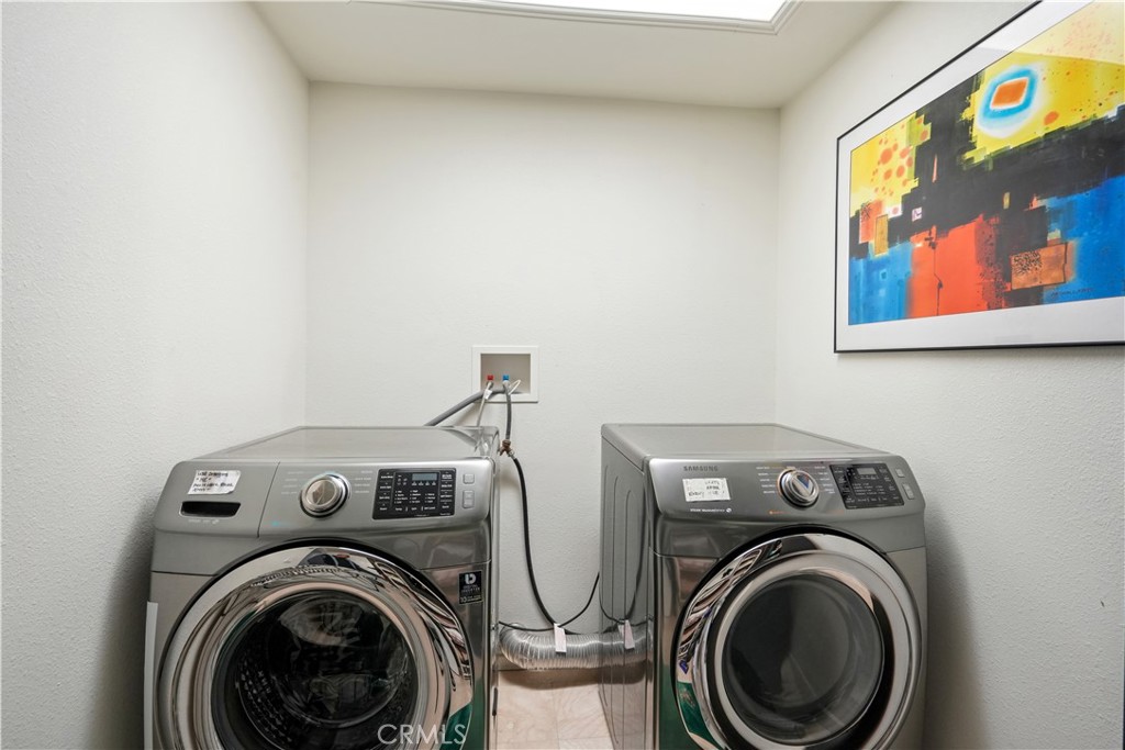 0e8f978e 3d82 4b82 A6bd A44c0259c2cf